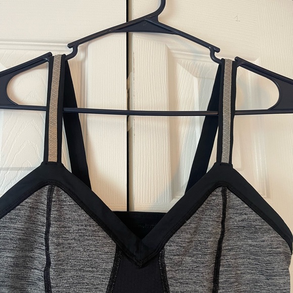 Sale‼️Lululemon Black and Gray Tank Top-Size 10 -EUC - Picture 6 of 11